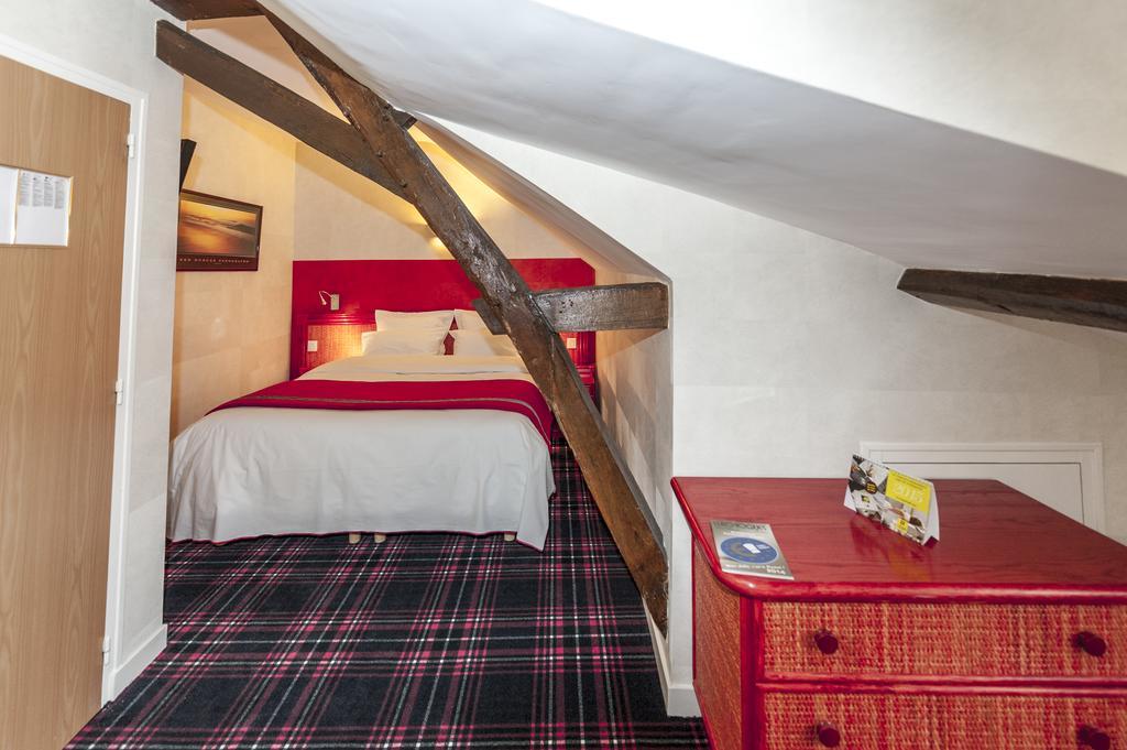 Au Relais Du Gue De Selle Mézangers Exterior foto